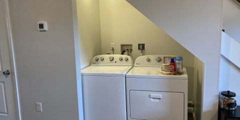 Laundry room.jpg