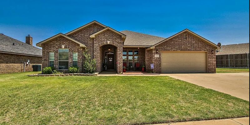 Lubbock House: 9103 Rochester Ave