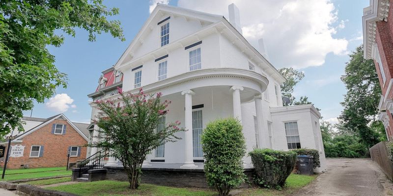 Augusta House: 444 Greene St