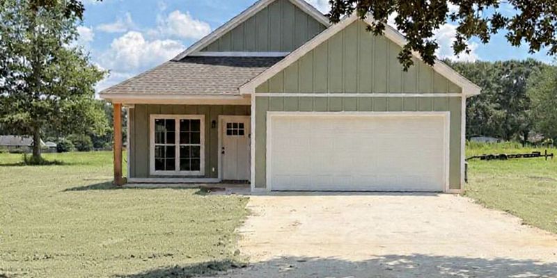 Hattiesburg House: 11 Ladner Ln