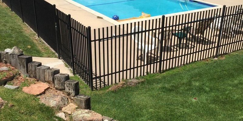 Castle Rock Apartment: 532 Oakwood Dr