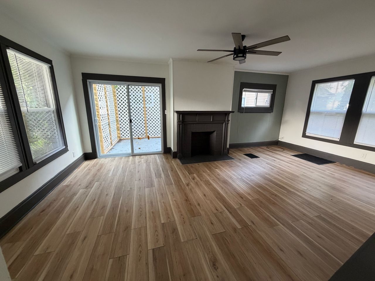 1130 Wilson Ave photo 7