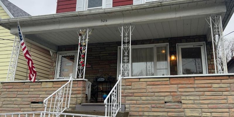 Erie Apartment: 525 E 4th St