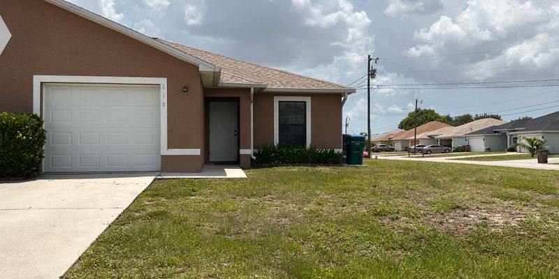 Cape Coral House: 618 SE 13th Ave