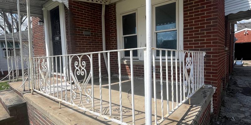 Cleveland House: 11701 East Blvd