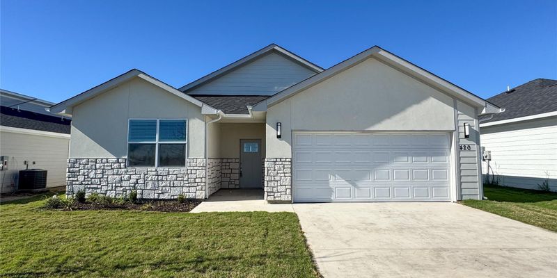 Greenville House: 420 Lucy Rd