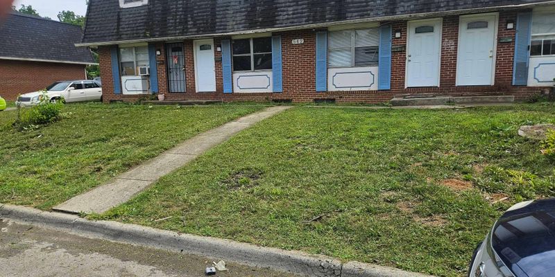 Columbus Apartment: 542 Barnett Rd