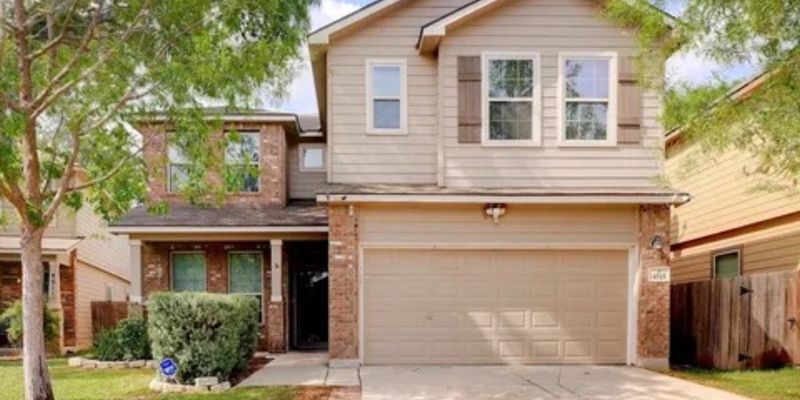 San Antonio House: 4515 Sabine