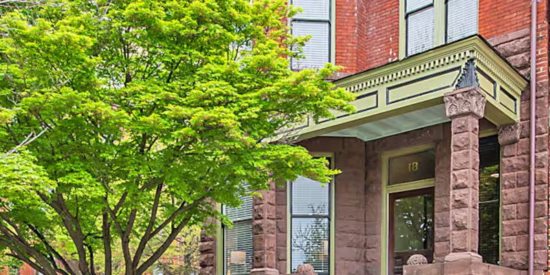 Richmond Condo: 18 W Franklin St