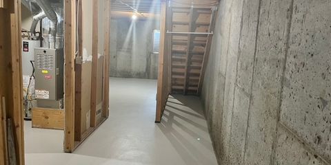 Basement 1.jpg