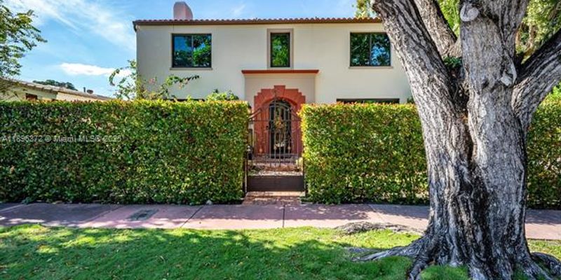 Miami Beach House: 5808 Alton Rd