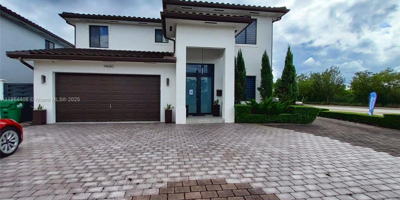 Miami House: 14680 SW 17th St #14680