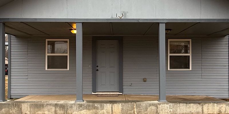 Cushing House: 1713 N Little Ave