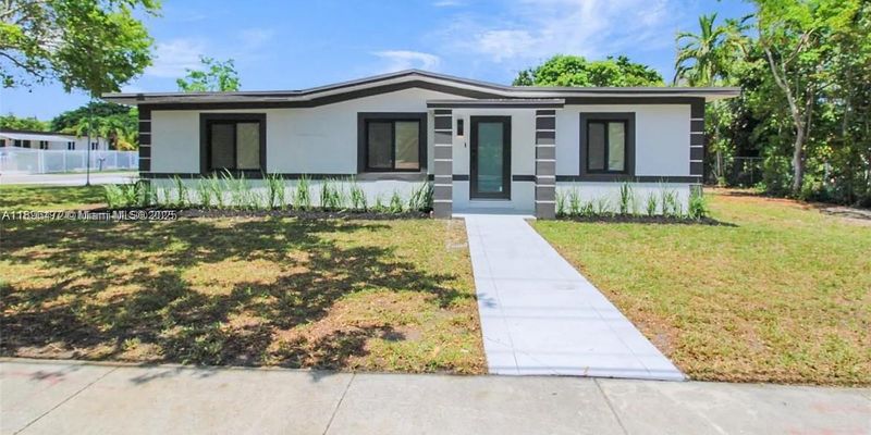 North Miami House: 13885 NW 5th Ave #13885