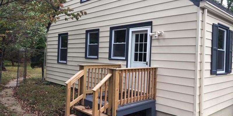 Clinton House: 7801 Clendinnen Dr