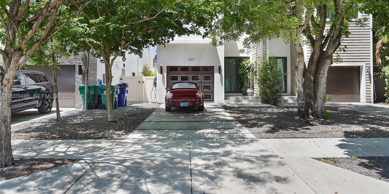 Miami House: 1371 SW 22nd Ter # 1371