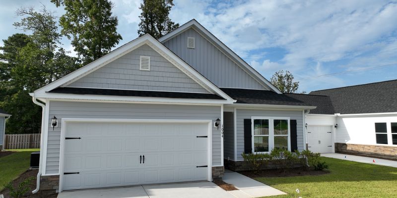 Conway House: 1012 Moen Lp