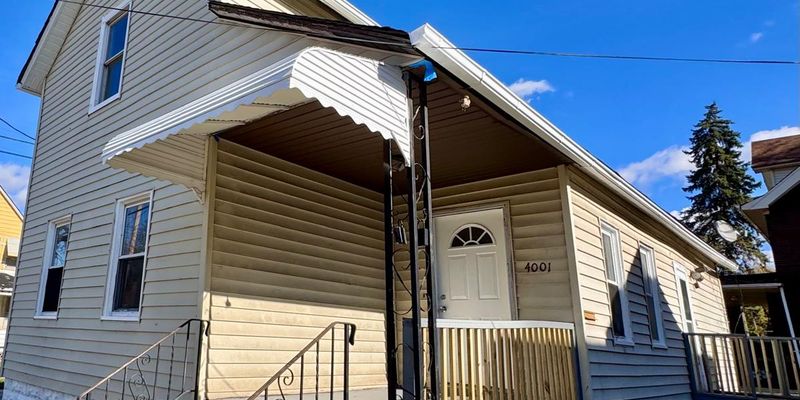 Cleveland House: 4001 E 74th St