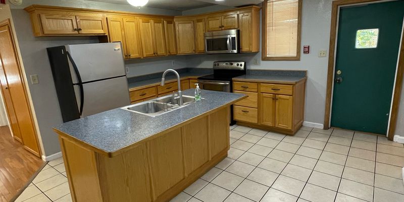 Uniontown Apartment: 226 E Fayette St