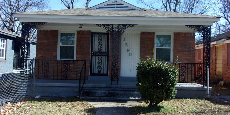 Memphis House: 1290 N McNeil St