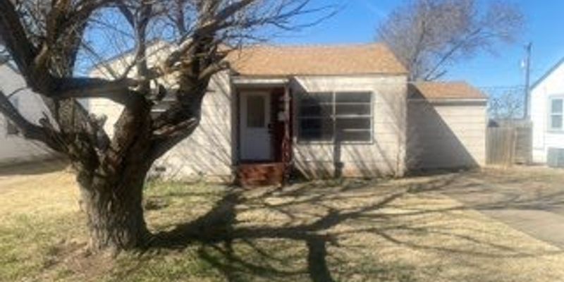 Amarillo House: 4624 South Bonham Street
