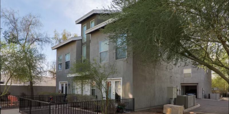 Phoenix Townhome: 1205 W Roosevelt St