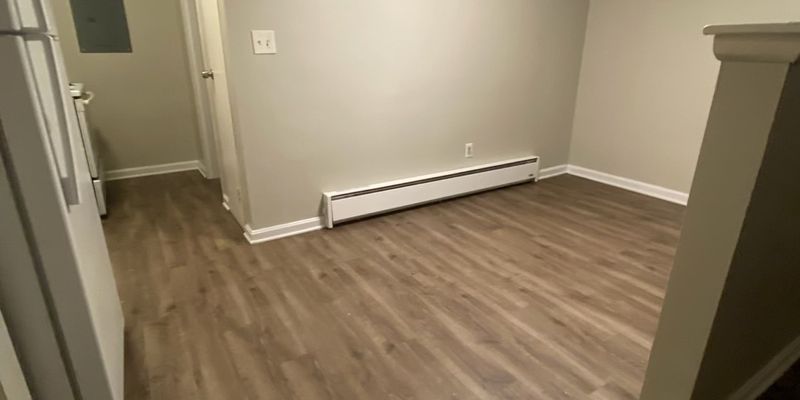 Laurel House: 900 5th St