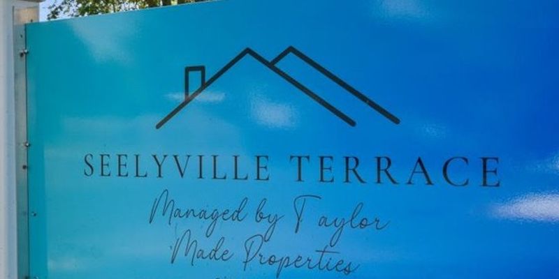 Terre Haute Multiplex: 9639 Spur Line Ct