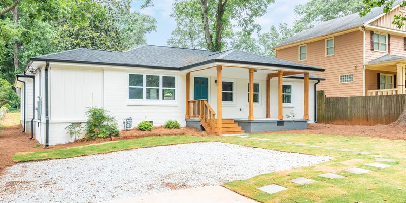 Atlanta House: 1540 Eastland Rd SE