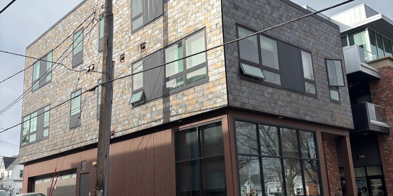 Iowa City House: 219 N Linn St