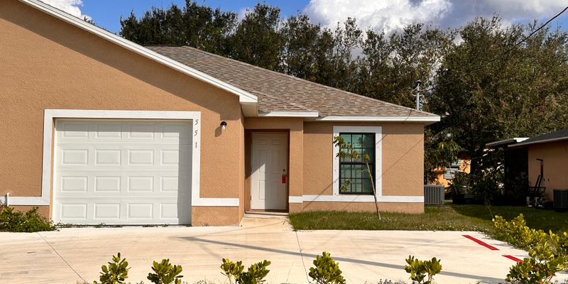 Cape Coral House: 551 SE 5th Ave