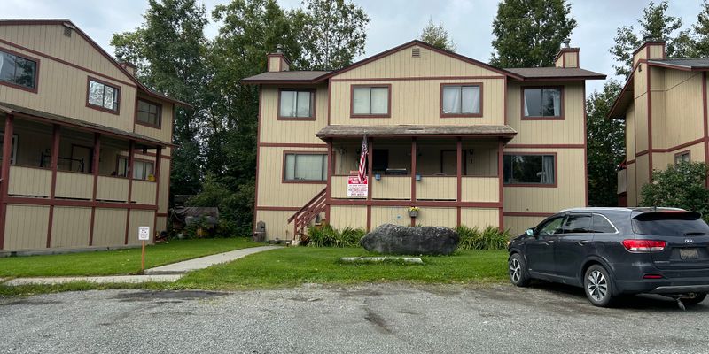 Anchorage Apartment: 5911 Denali St