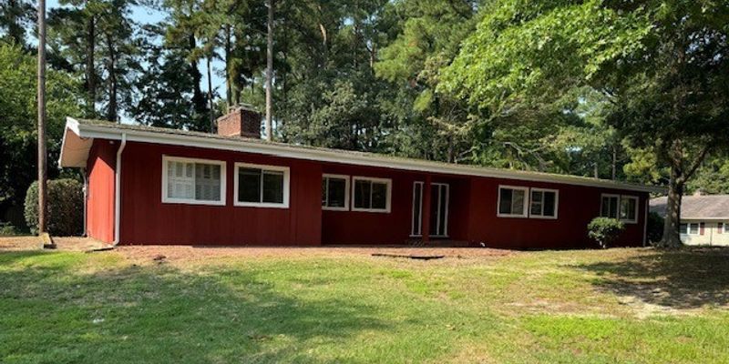 Salisbury House: 508 Loblolly Ln