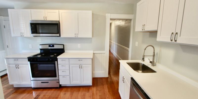 Gardner Apartment: 248 Cross St