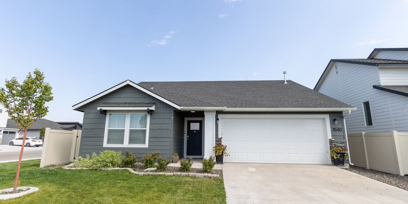 Meridian House: 3540 W Early Light Dr