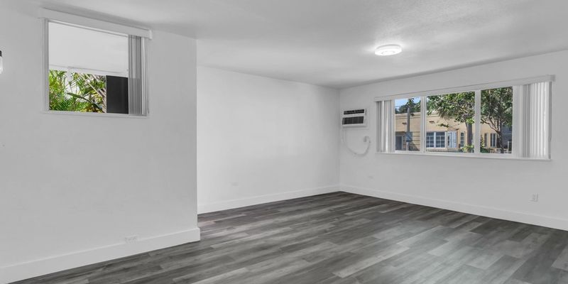 Miami Beach Apartment: 7619 Abbott Ave
