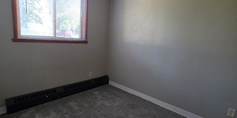 Bedroom.JPG