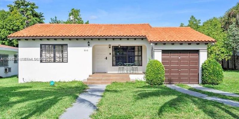 Miami House: 860 NW 17th Ct