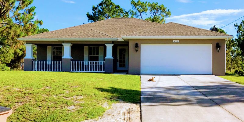 Lehigh Acres House: 655 Keller St E