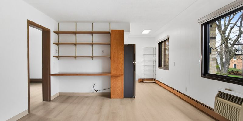 Madison Apartment: 934 High St