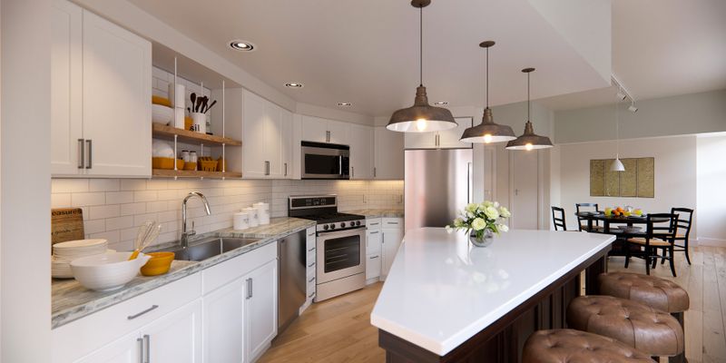 Altoona Apartment: 2015 Broad Avenue