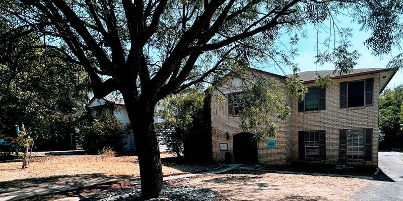 Austin House: 3429 Willowrun Dr