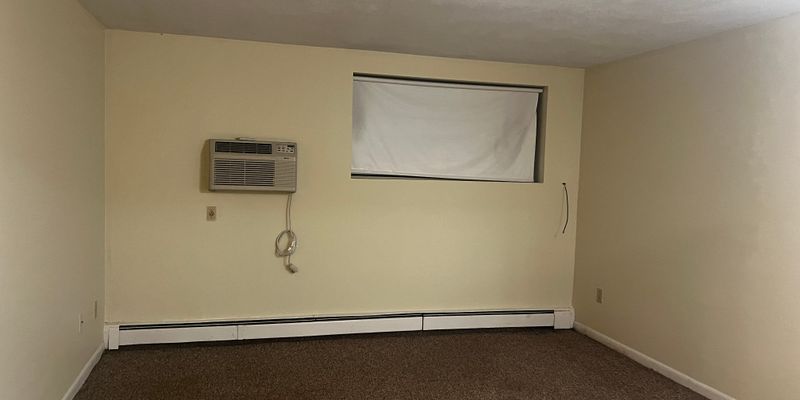 Winthrop Apartment: 900 Governors Dr
