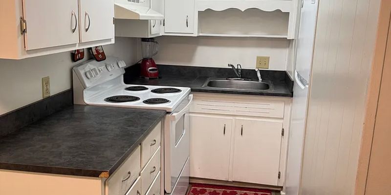 Martinsville Apartment: 1101 Mountain Rd