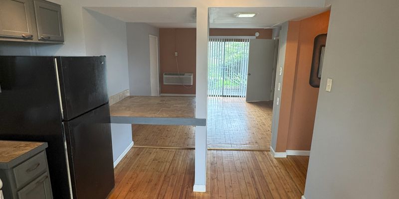Lexington Apartment: 568 N Broadway