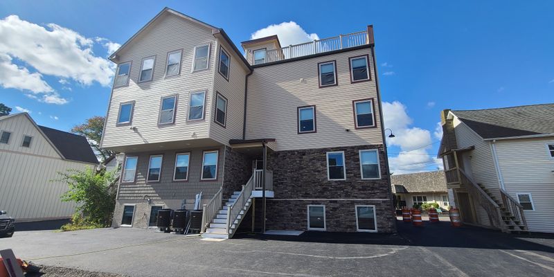 Quakertown Apartment: 25 S 2nd St