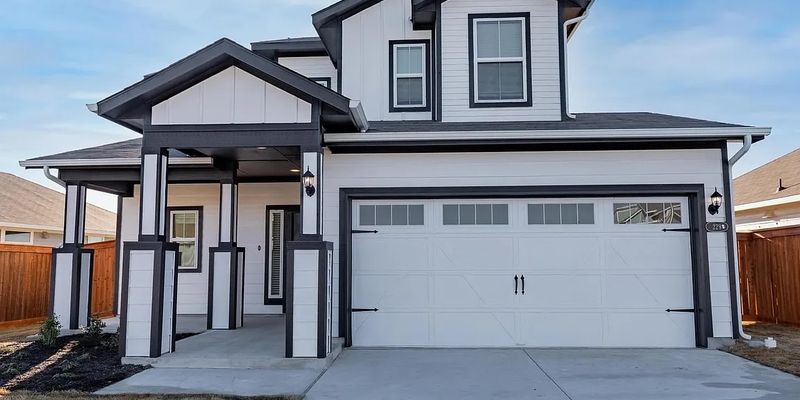 San Marcos House: 229 Gray Wolf Dr