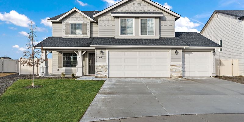 Star House: 1077 N Bowknot Lake Ave