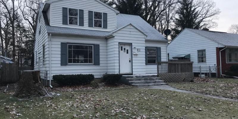 Michigan City House: 724 Dewey Street