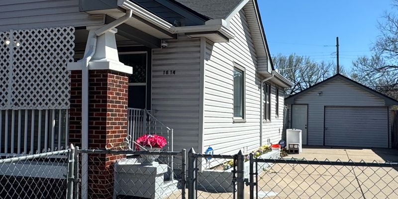 Wichita House: 1614 N Grove St